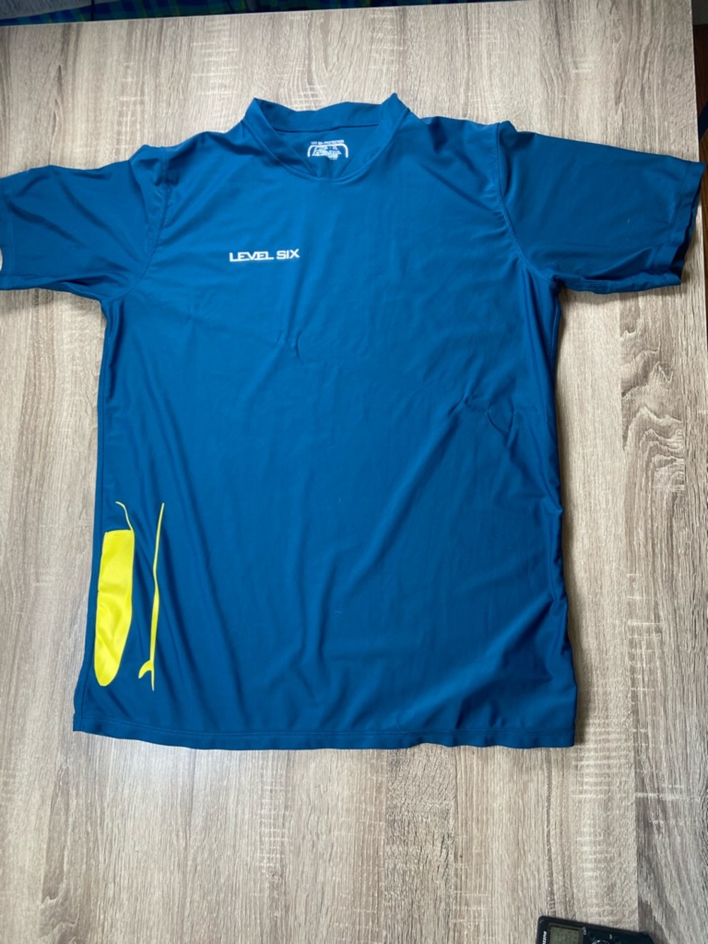 Men’s Short Sleeve Rashguard - Picture 2 of 2